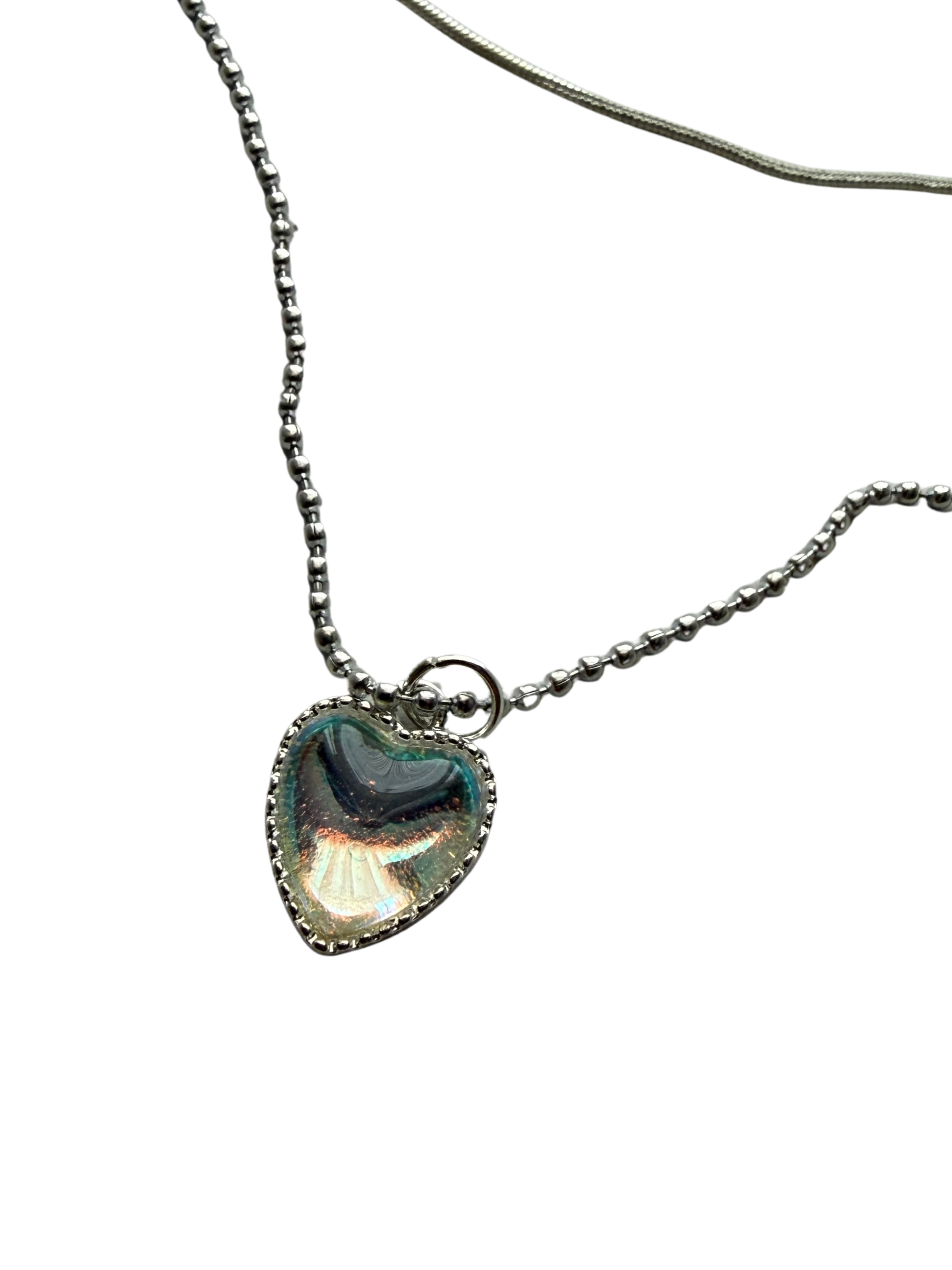 şeffaf kalpli kolye